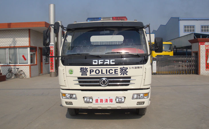東風多利卡清障車