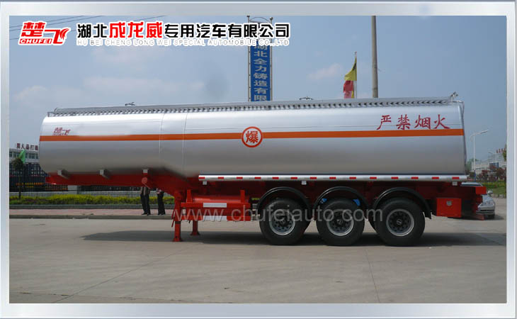 10.8米運(yùn)油半掛車