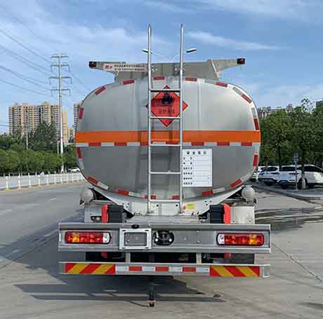 楚飛牌CLQ5322GYY6ZZA型鋁合金運(yùn)油車