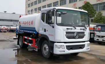 國六排放標(biāo)準(zhǔn)灑水車-東風(fēng)d9灑水車發(fā)往山西太原