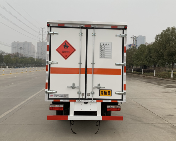 楚飛牌CLQ5040XRY6E型易燃液體廂式運輸車