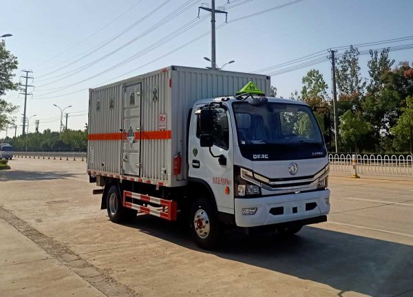 楚飛牌CLQ5090XZW6E型雜項(xiàng)危險(xiǎn)物品廂式運(yùn)輸車(chē)